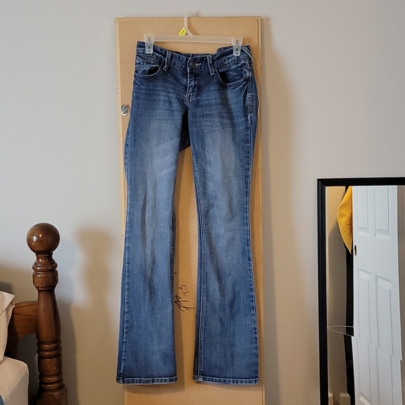 Vanity Jeans - Picture 2 of 4